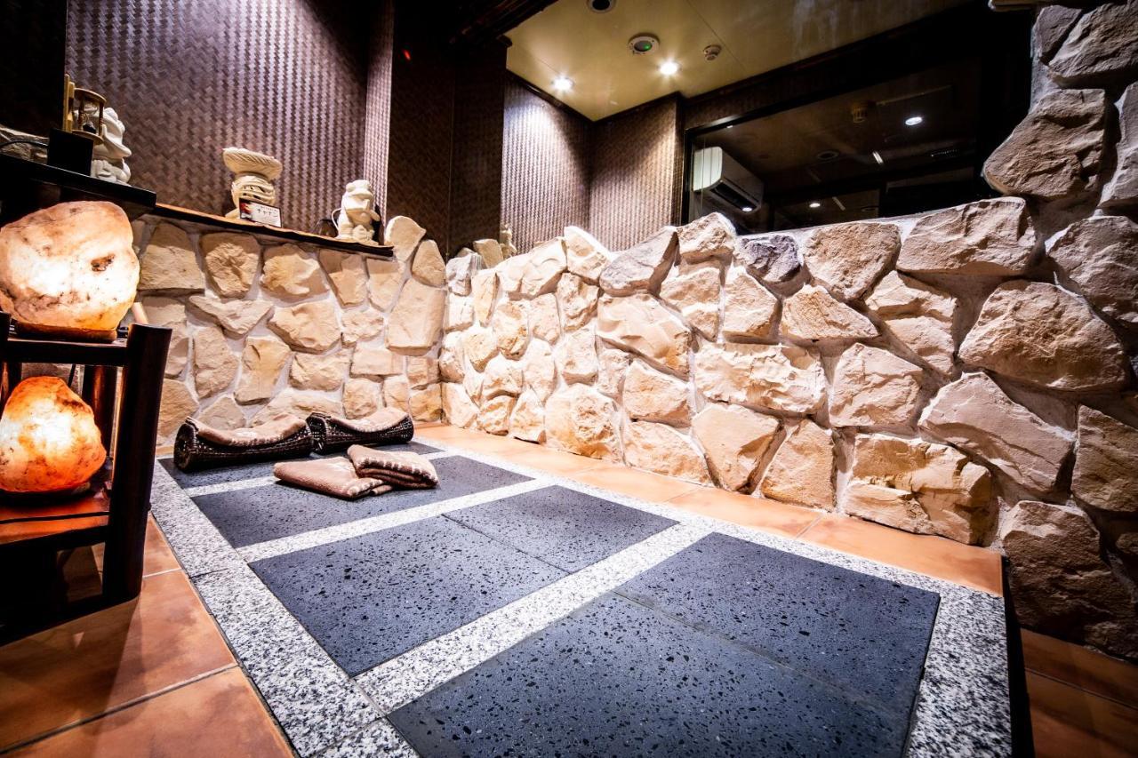 Petit Bali Ikebukuro (Adults Only) Hotel โตเกียว ภายนอก รูปภาพ